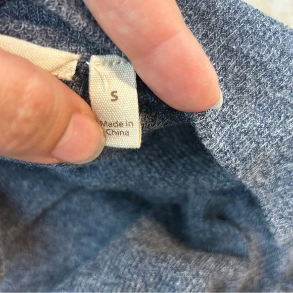 Soft Surroundings Zaida Burnout Blue Floral Velvet Long Sleeve - Picture 5 of 7